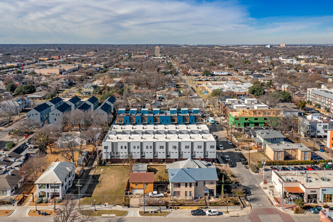 Aerial Photo - 422 W 9th St