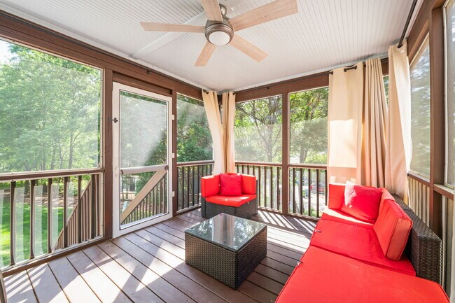 Foto del edificio - 5 Hickorywood Sq
