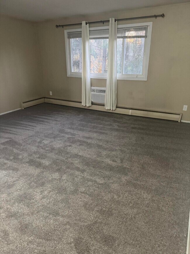 Foto del edificio - 31831 Grand River Ave