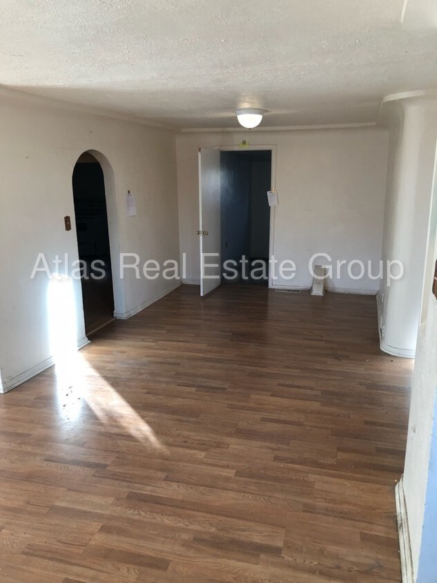 Building Photo - 1360 Zephyr St
