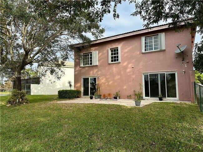 Foto del edificio - 192 SW 204th Ave