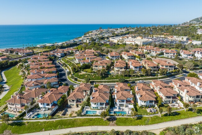 An overview of a residential area in Dana Point, CA.