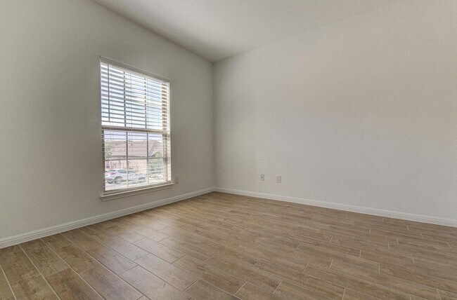 Foto del edificio - 4537 Lucabella Ln