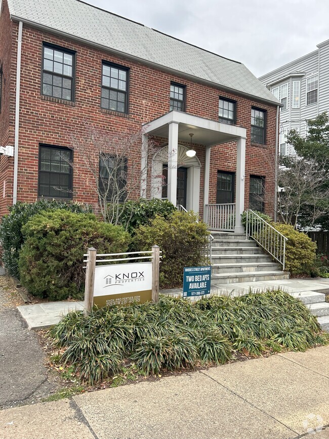 Building Photo - Arlington Courthouse Apartments