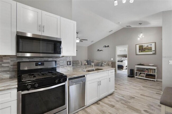 Building Photo - 5521 Willow Bend Trail