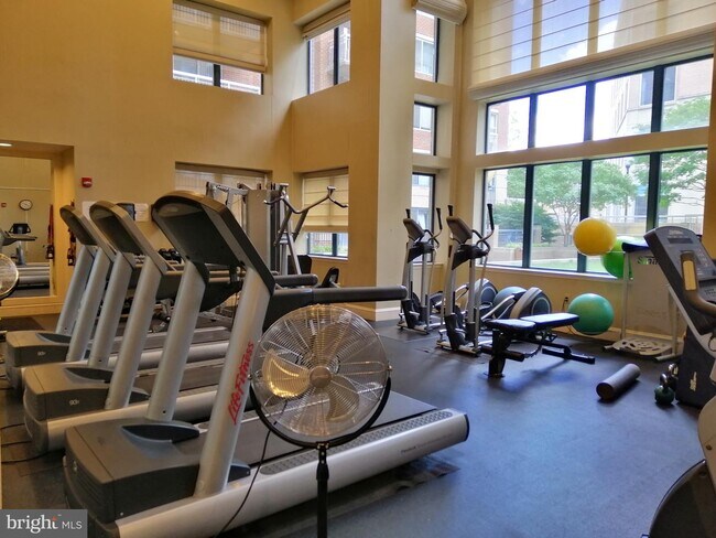 Foto del edificio - 3830 9th St N