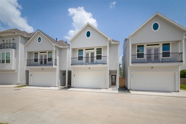 Foto del edificio - 612 Hawthorn Grove Ln