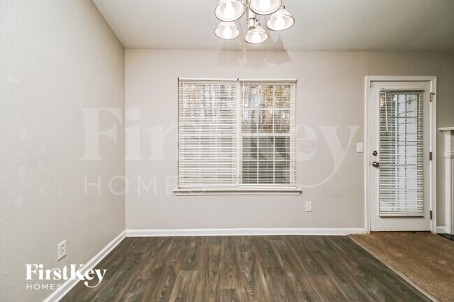 Foto del edificio - 355 Lakeside Point