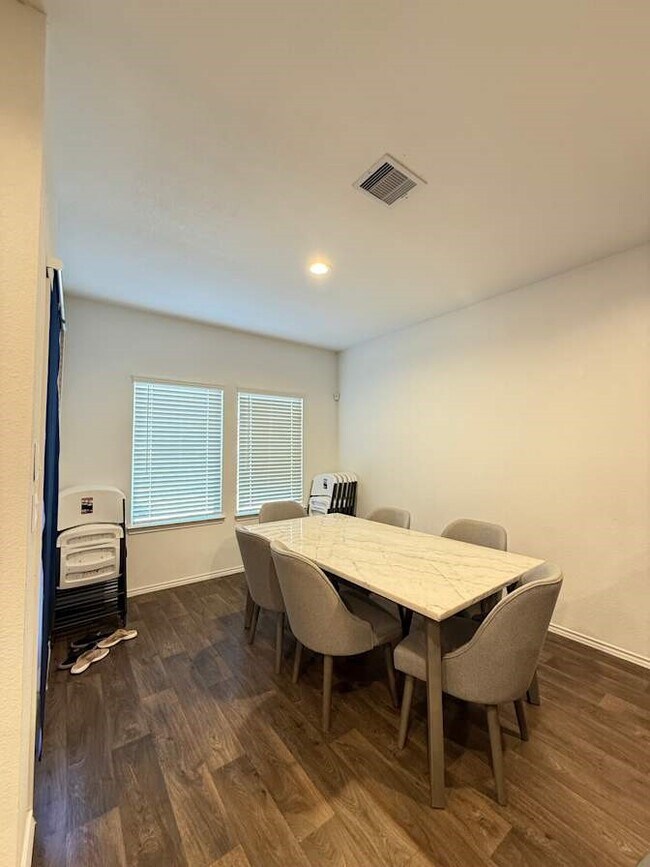 Foto del edificio - 21202 Frosted Fern Ln