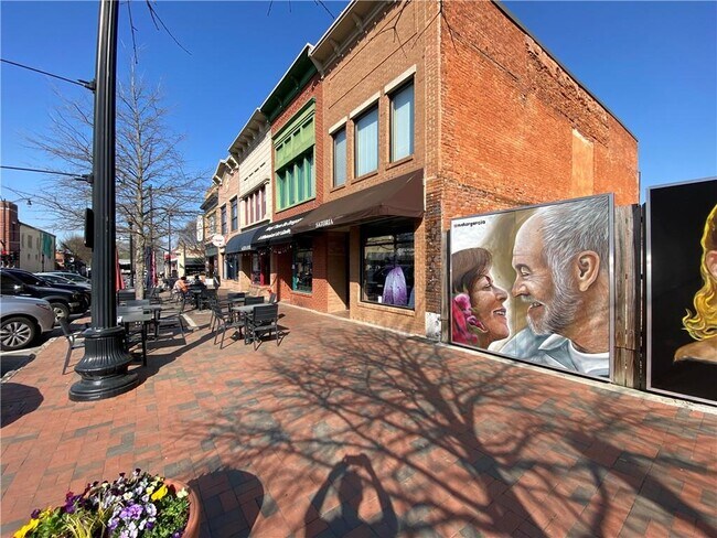 Building Photo - 316 Kennesaw Ave NW