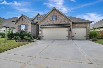 Building Photo - 21131 Melshell Dr