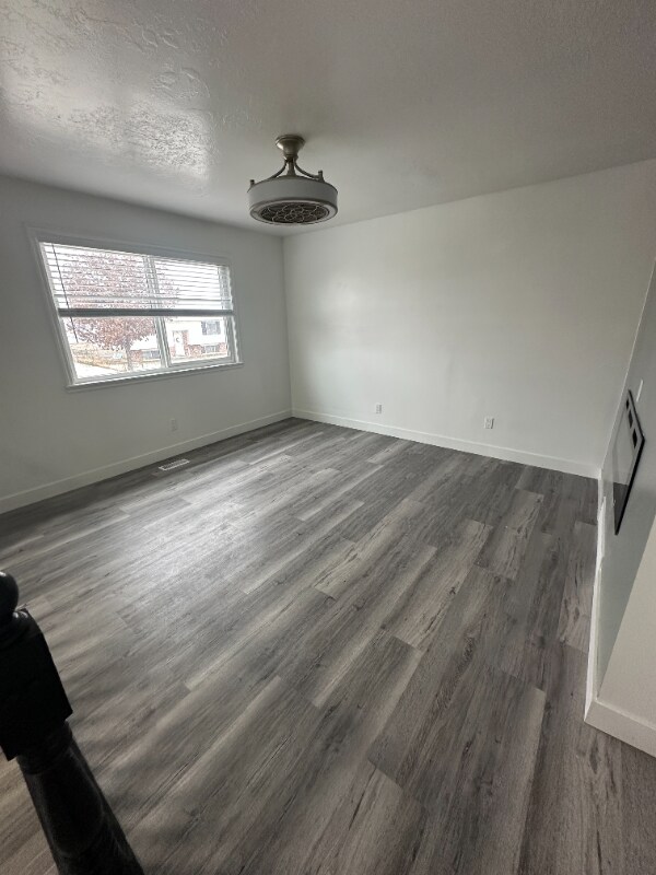 Foto del edificio - 6568 S 5180 W