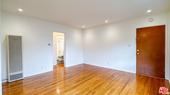 Foto del edificio - 1828 Silver Lake Blvd