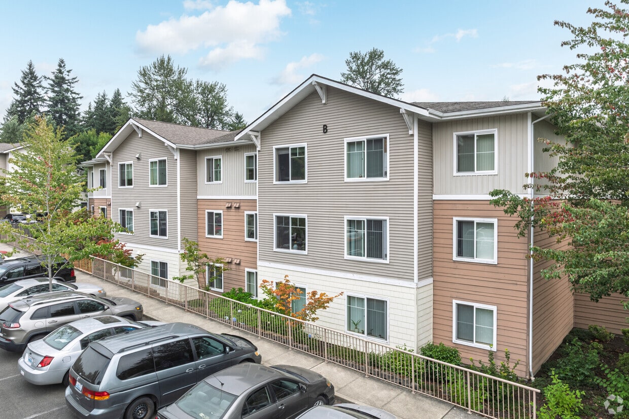 Primary Photo - Radcliffe Place Senior Living
