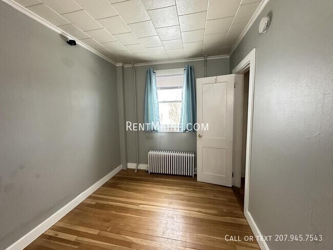 Foto del edificio - 1084 School St