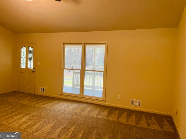 Building Photo - 21 Mountain Brook Rd