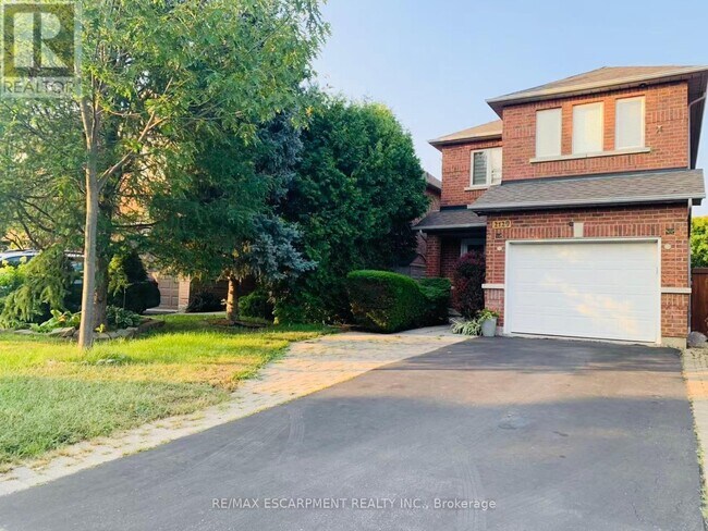 Building Photo - 2129 Frontier Dr