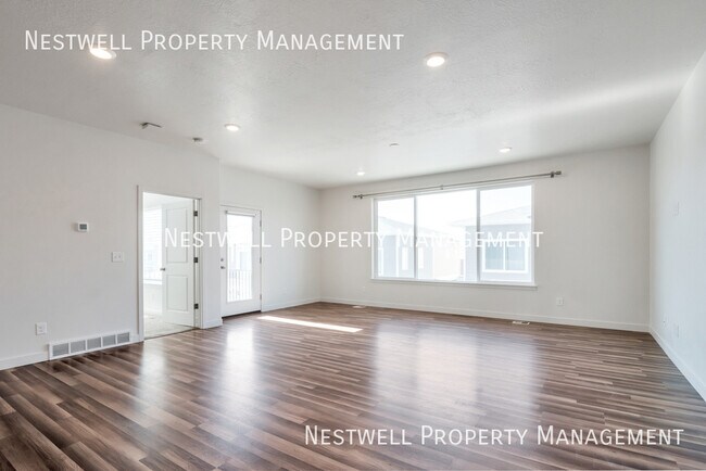 Building Photo - 1015 Sapphire Peak Dr