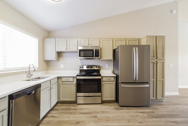 Building Photo - 5222 W Aster Dr