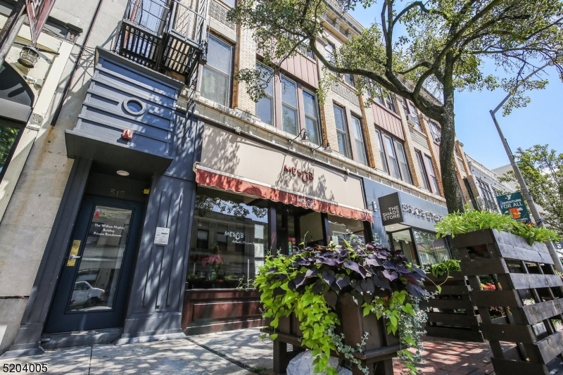 Primary Photo - 515 Bloomfield Ave