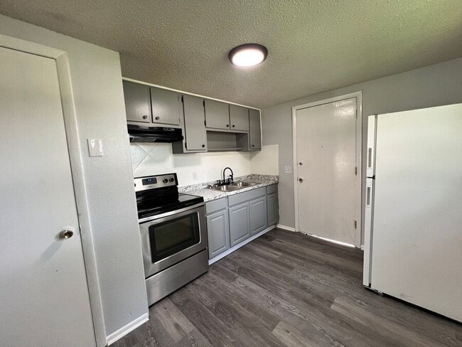 Photo - 9316 Eastfield Rd-A Apartment