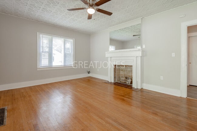 Building Photo - Charming 2 Bedroom in Anderson!