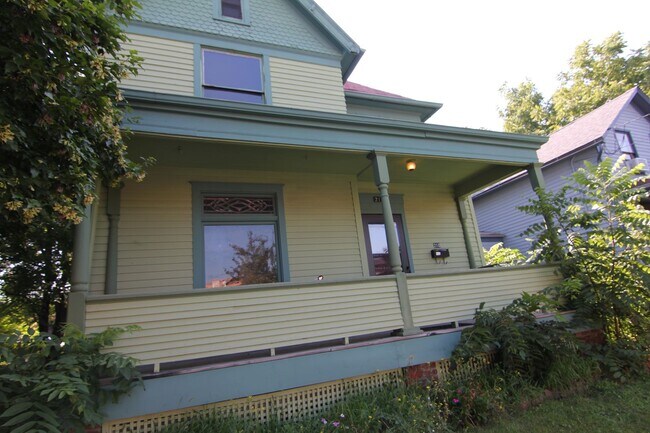 Foto del edificio - 210 N Gilbert St
