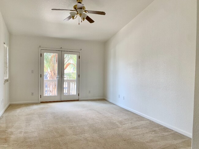 Building Photo - 1240 Revelle Dr