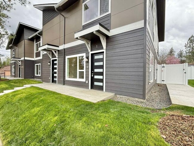 Foto del edificio - 3925 E 32nd Ave