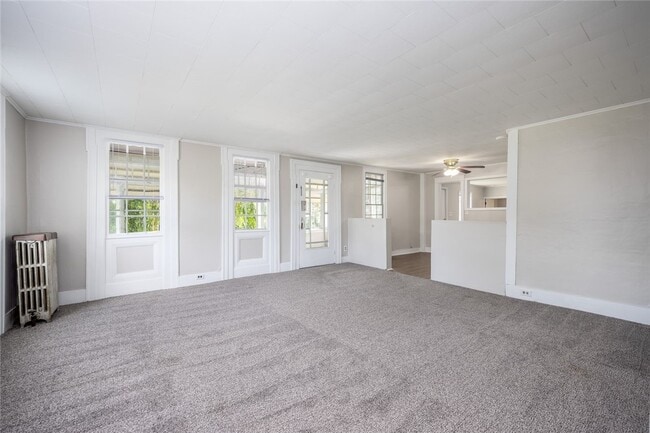 Building Photo - 757 Holt Rd