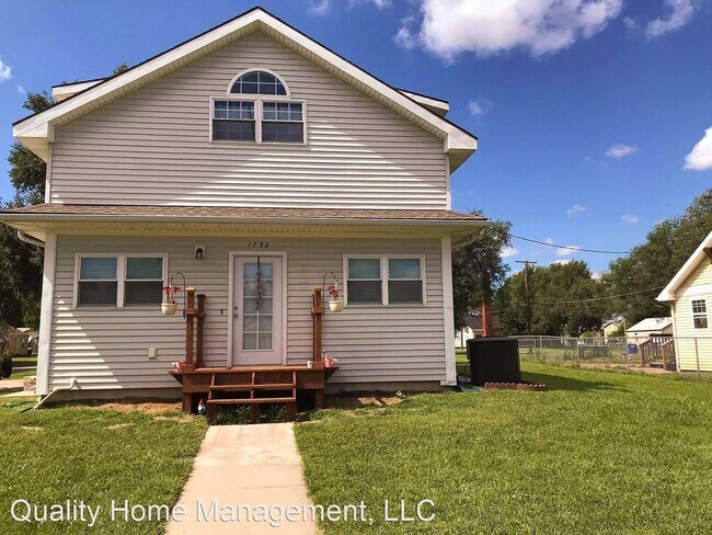 Building Photo - 3 br, 3 bath House - 1732 N. Adams St