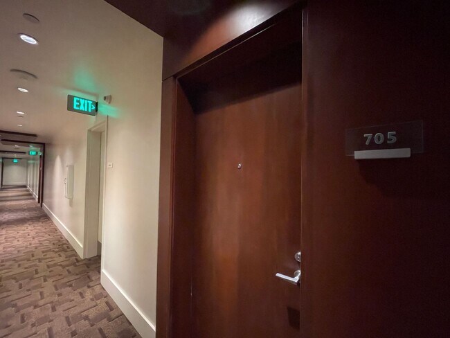 Foto del edificio - 2Bed  2Bath Pearl District Corner Condo  ~...