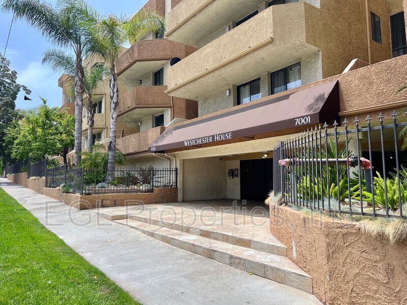 7001 S La Cienega Blvd, Los Angeles, CA 90045 Condo for Rent in Los