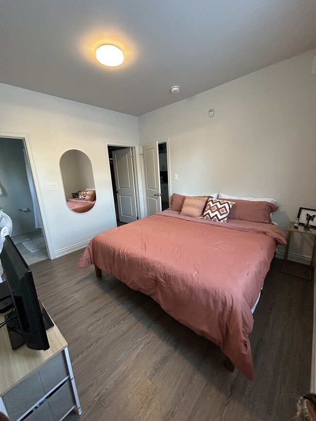 Master bedroom with ensuite and walk in closet - 203 Cox Mill Rd