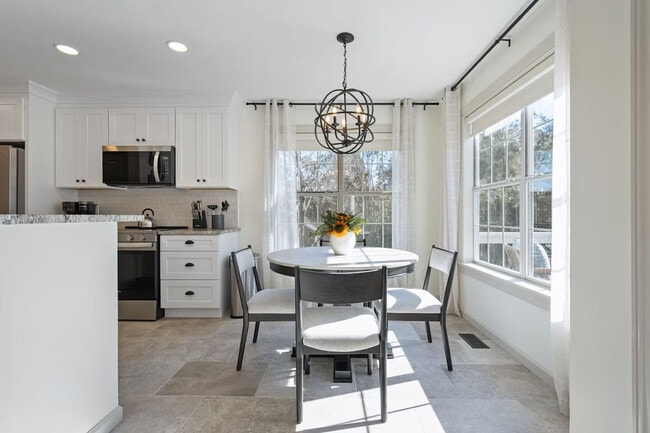 Building Photo - 17 Northridge Cir