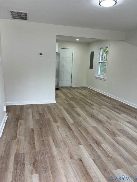 Building Photo - 1004 Hill Top Dr