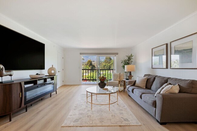 Foto del edificio - 1034 Fairway Rd