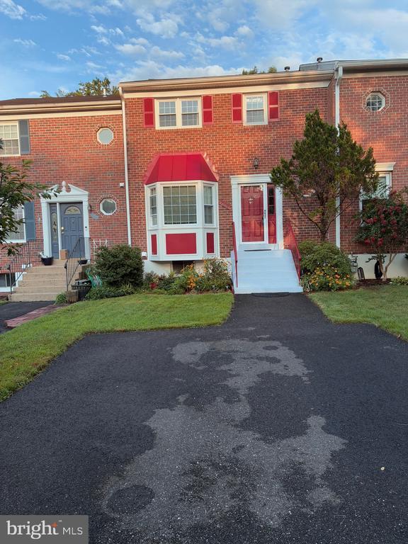 Foto del edificio - 7209 Lake Cove Dr