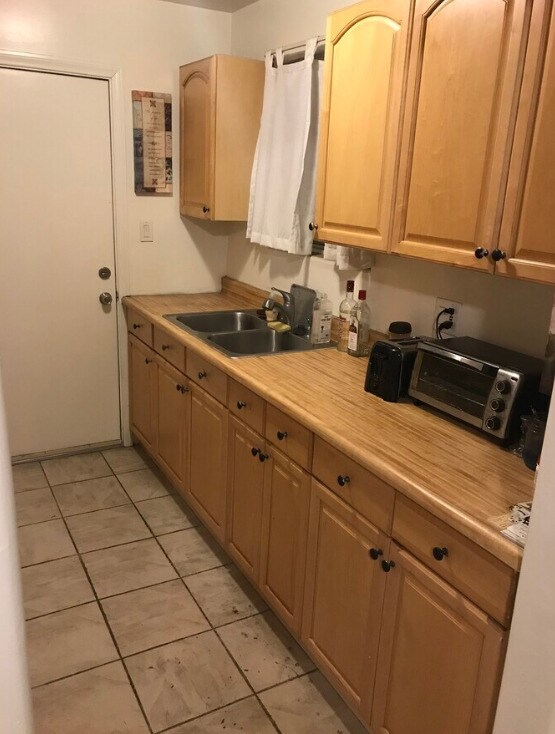 Foto del edificio - 5842 Lexington Ave