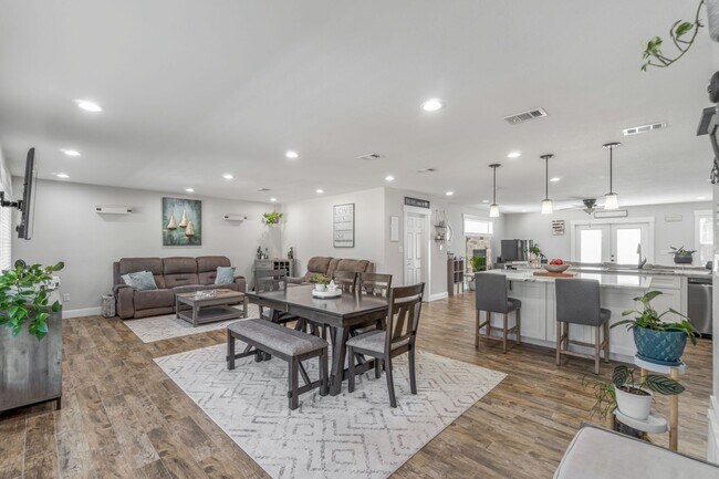 Foto del edificio - Stunning 4 Bedroom Home in Mary Esther!