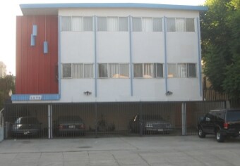 Primary Photo - 1079 Meadowbrook Ave