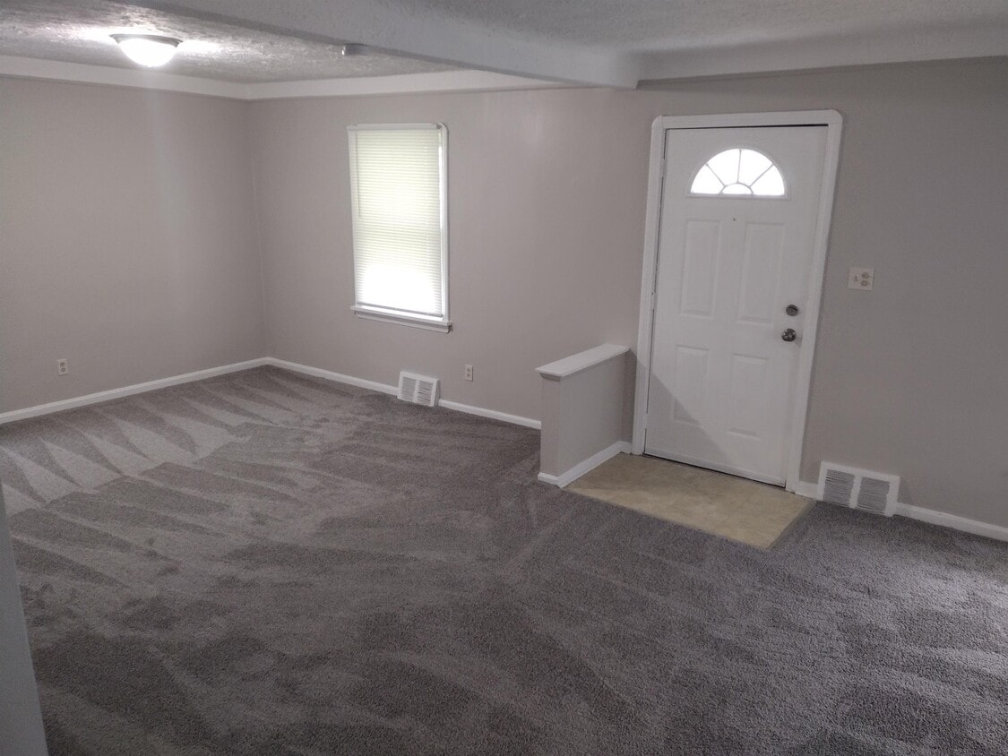 Foto principal - 3983 E 153rd St