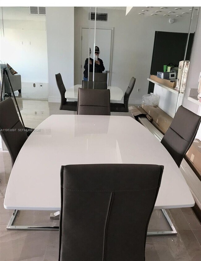 Foto del edificio - 1950 S Ocean Dr