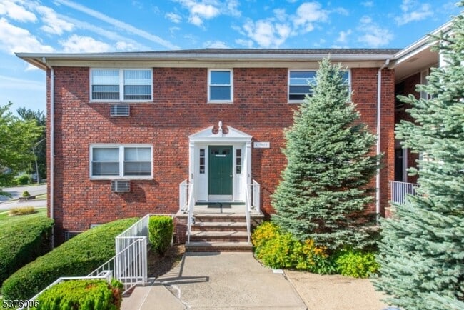 Foto del edificio - 197 N Beverwyck Rd