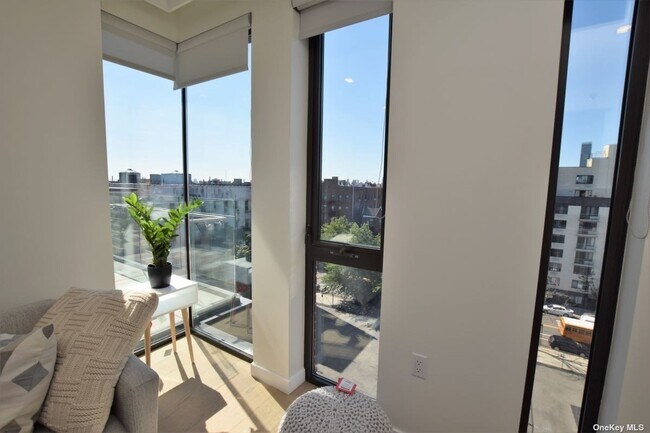Building Photo - 41-26-41-44 44th St