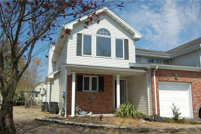 Building Photo - 14A Emerald Dr