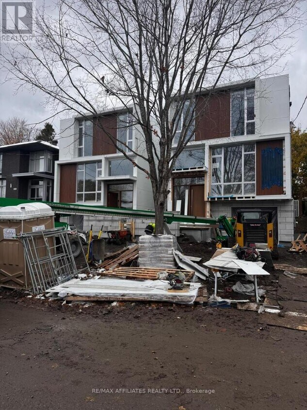 Building Photo - 577 Melbourne Ave