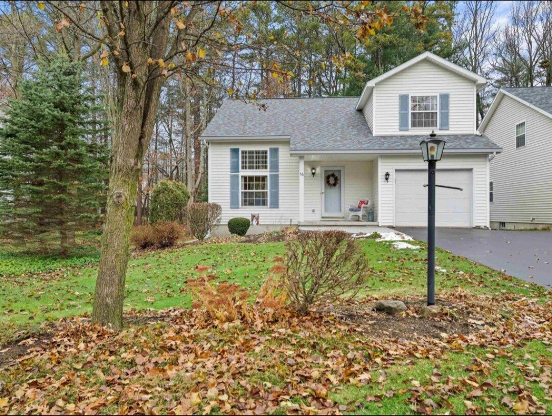 Foto principal - 16 Woodthrush Ct