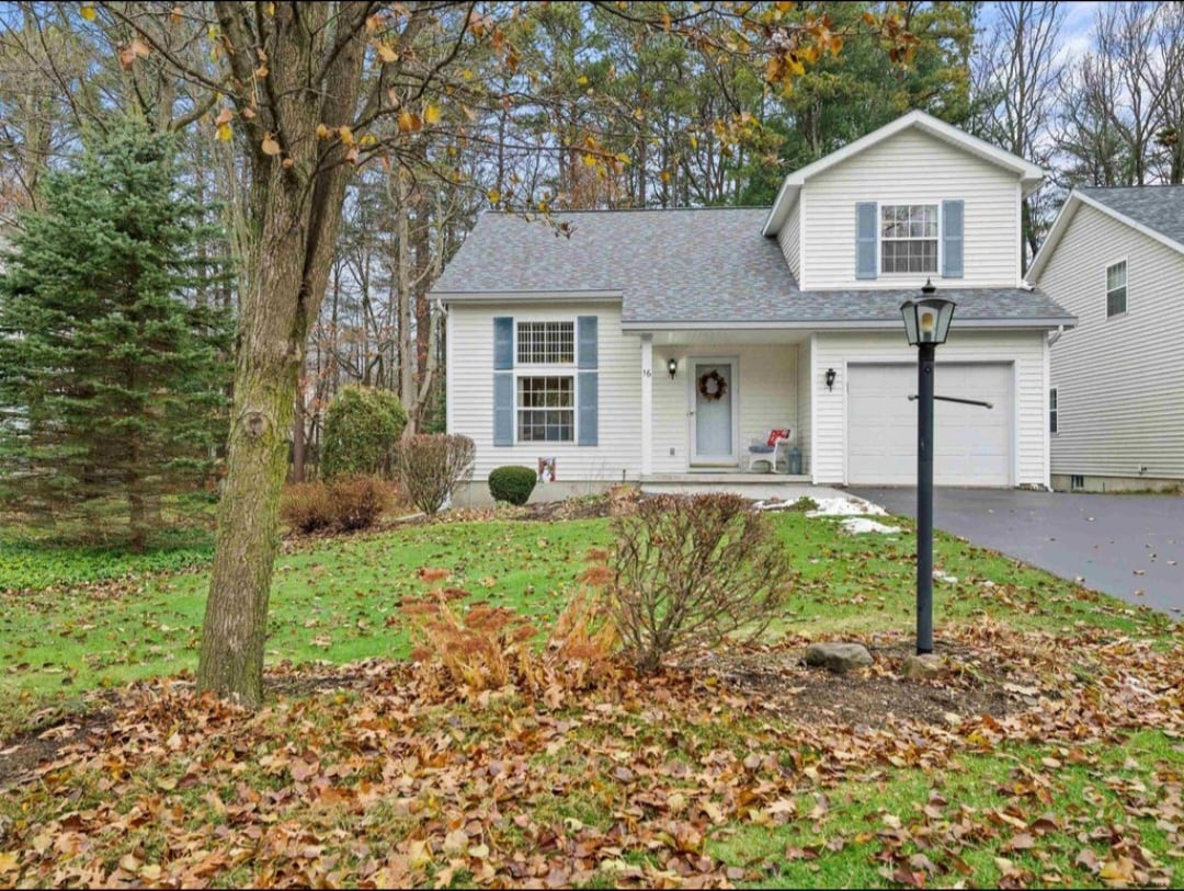 Primary Photo - 16 Woodthrush Ct