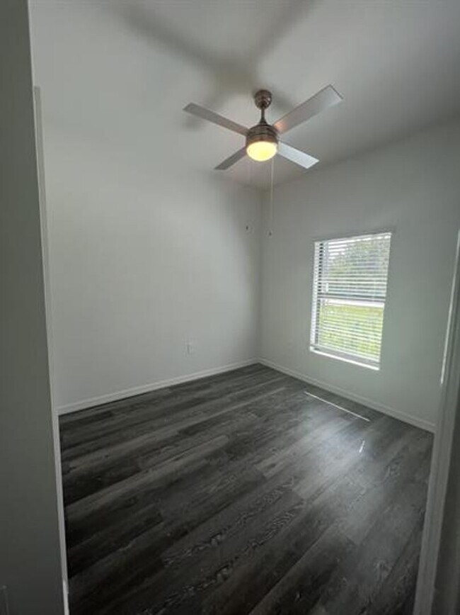 Foto del edificio - 4028 SW 7th Pl